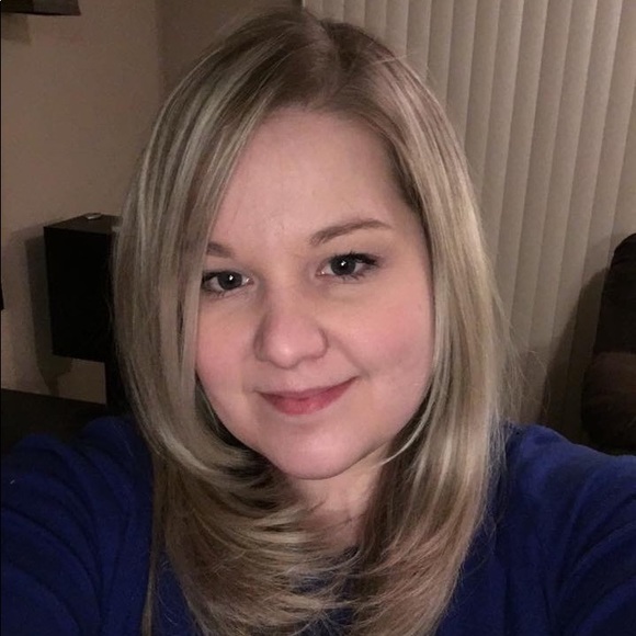 Meet your Posher, Ashley - Picture 3 of 6